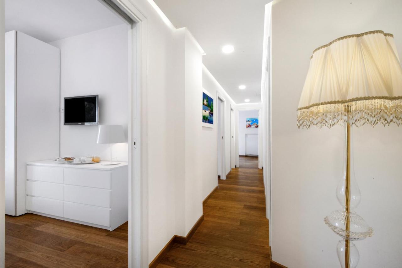 Sorrentovibes - Luxury Home Sea View & Jacuzzi In Sorrento Centre المظهر الخارجي الصورة