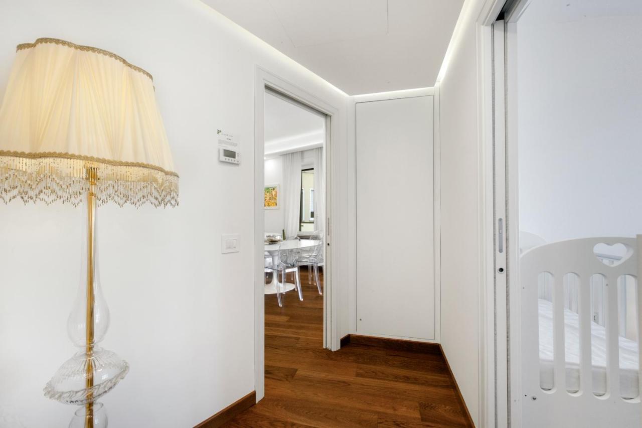 Sorrentovibes - Luxury Home Sea View & Jacuzzi In Sorrento Centre المظهر الخارجي الصورة