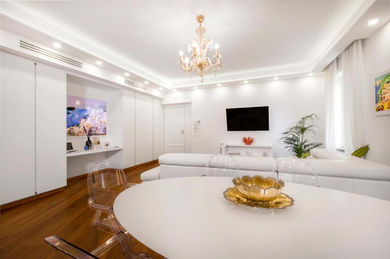 Sorrentovibes - Luxury Home Sea View & Jacuzzi In Sorrento Centre المظهر الخارجي الصورة