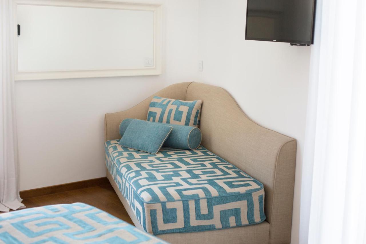 Sorrentovibes - Luxury Home Sea View & Jacuzzi In Sorrento Centre المظهر الخارجي الصورة