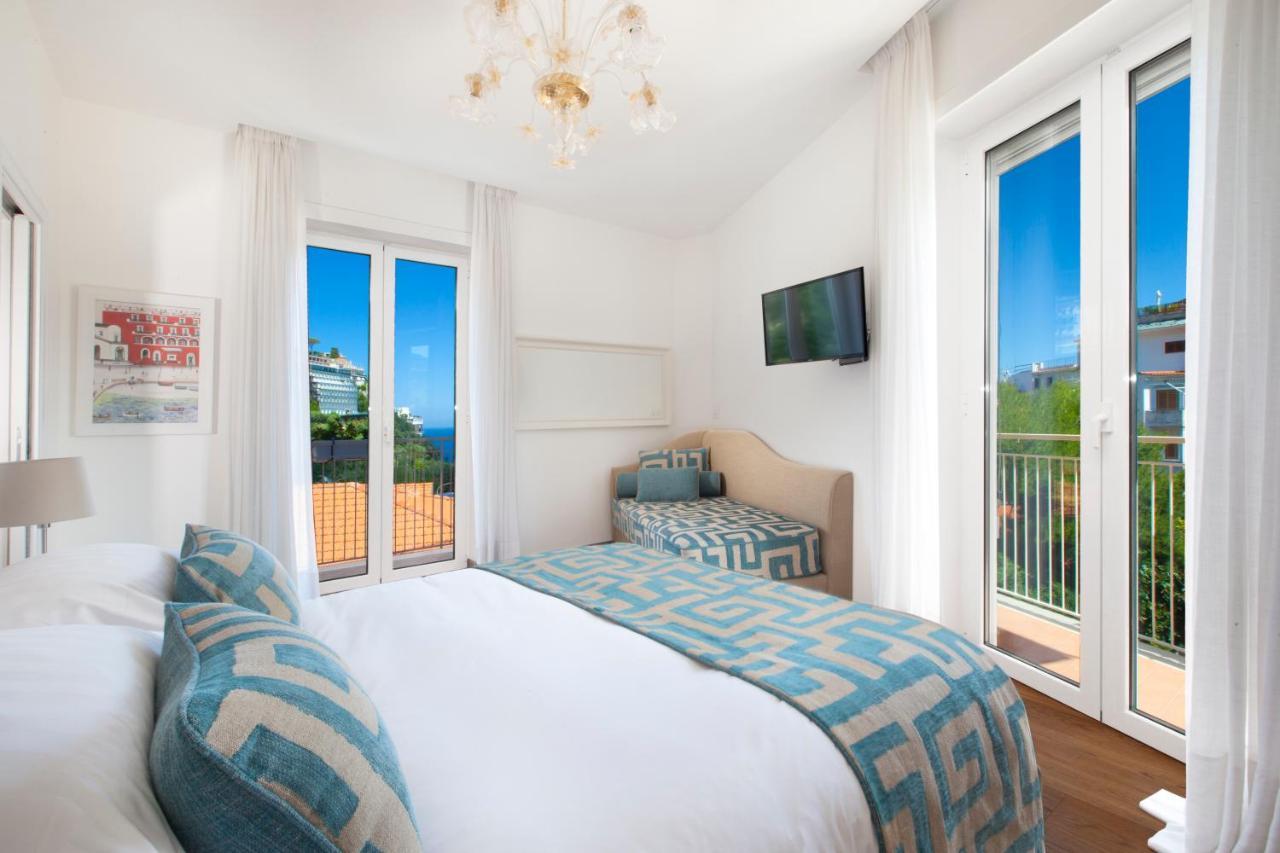 Sorrentovibes - Luxury Home Sea View & Jacuzzi In Sorrento Centre المظهر الخارجي الصورة