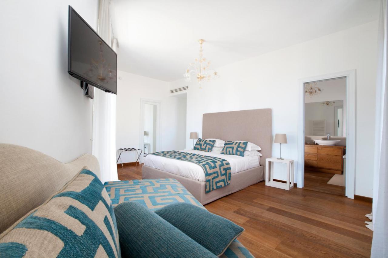 Sorrentovibes - Luxury Home Sea View & Jacuzzi In Sorrento Centre المظهر الخارجي الصورة